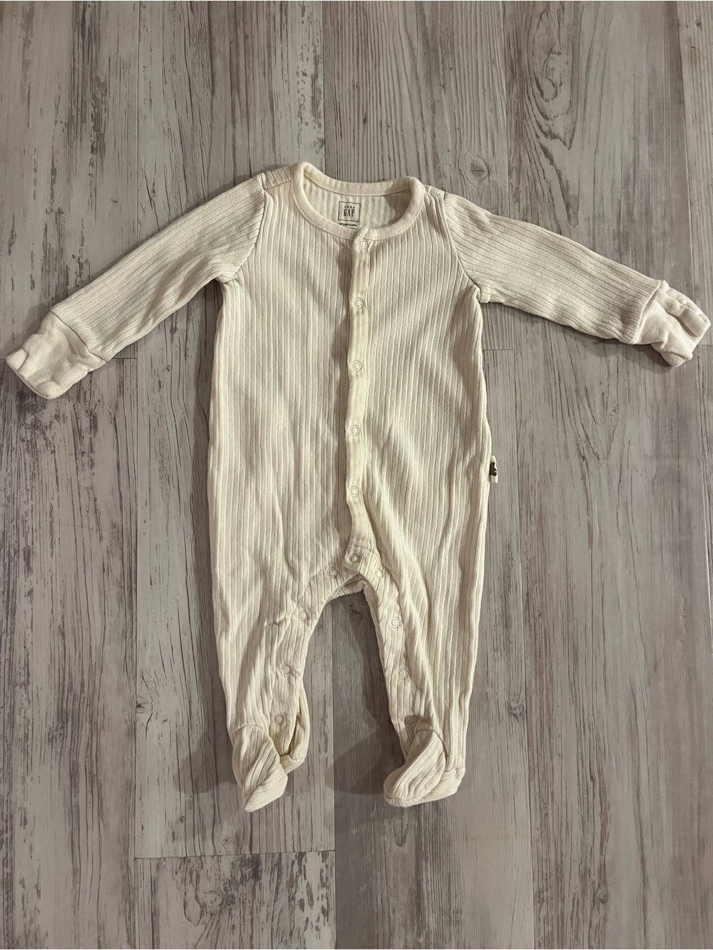 Baby Gap Organic Neutral Cream Ribbed One-Piece Footed Pajamas Size 0-3M
